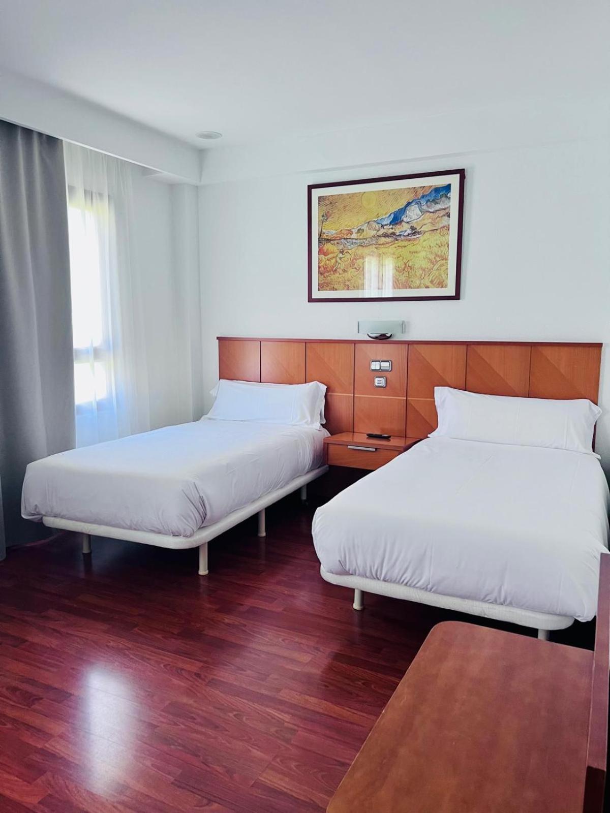 Hotel Itc Ciudad De Haro Exteriör bild